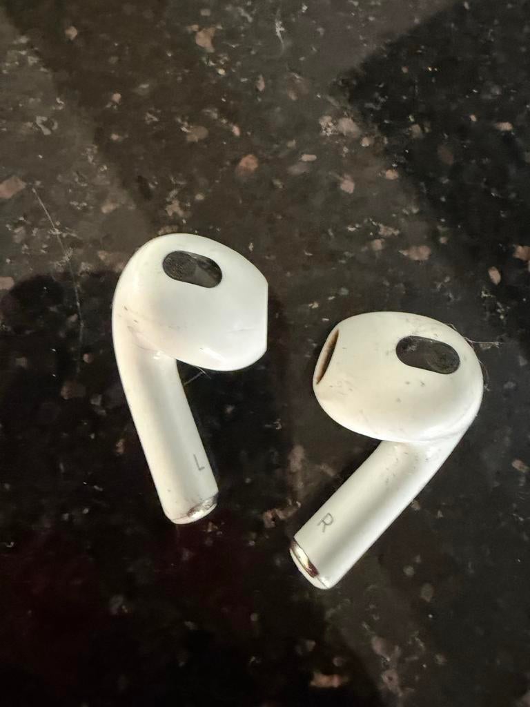 Apple AirPods 3 (zonder oplaadcase) - Zeer goede staat, Ophalen of Verzenden, Zo goed als nieuw, Overige merken, Draadloos