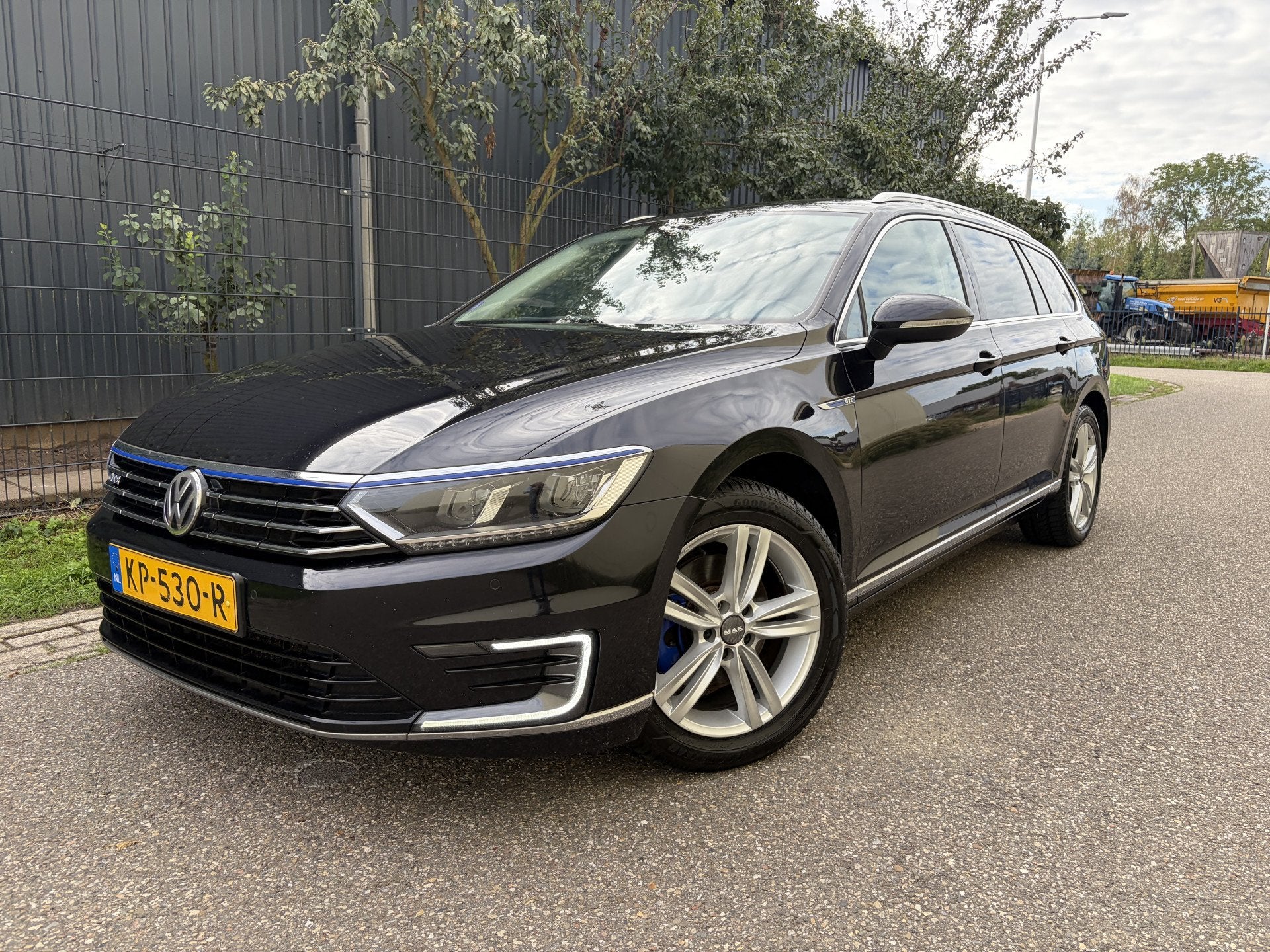 Volkswagen Passat Variant 1.4 TSI GTE Connected Series / AUT, Gebruikt, Euro 6, Zwart, 1600 kg