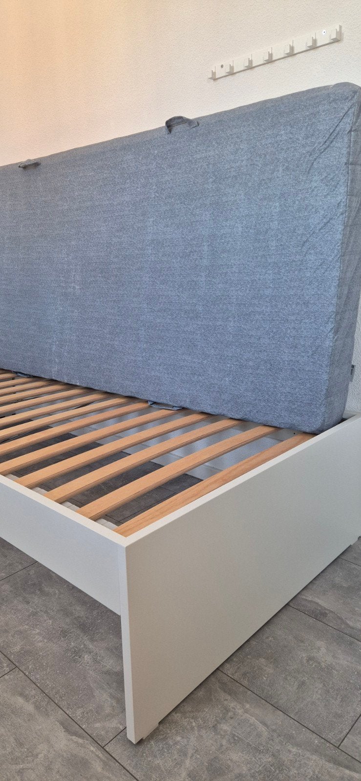 1 persoons bed IKEA z.g.a.n  MAG NU WEG, Huis en Inrichting, Ophalen, 90 cm, Eenpersoons, Wit