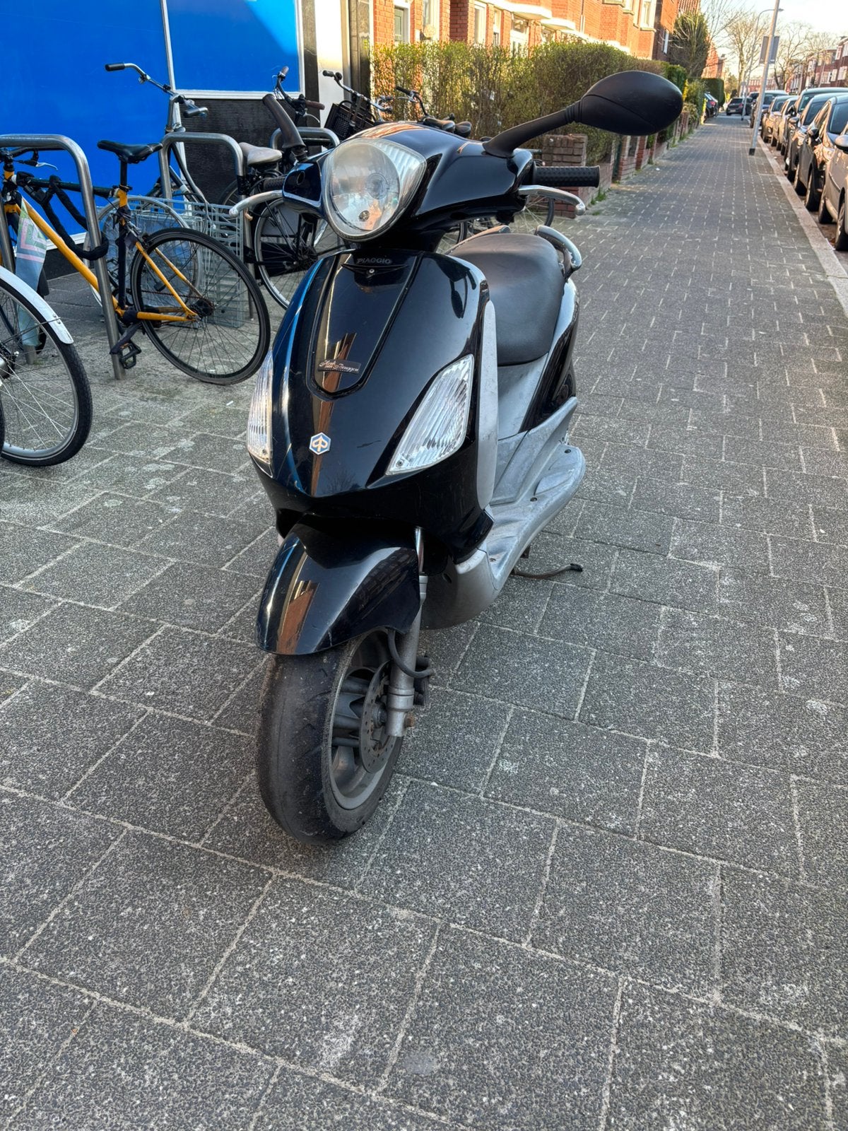 Piaggo fly, Ophalen, Zo goed als nieuw, Benzine, Fly