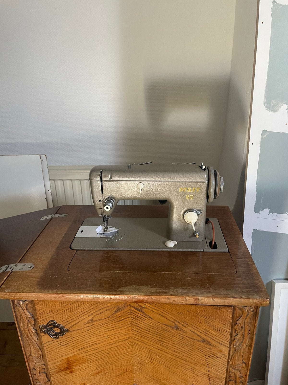 Vintage Pfaff 60 Naaimachine in Houten Kast met Handleiding, Ophalen, Gebruikt, Naaimachine, Pfaff
