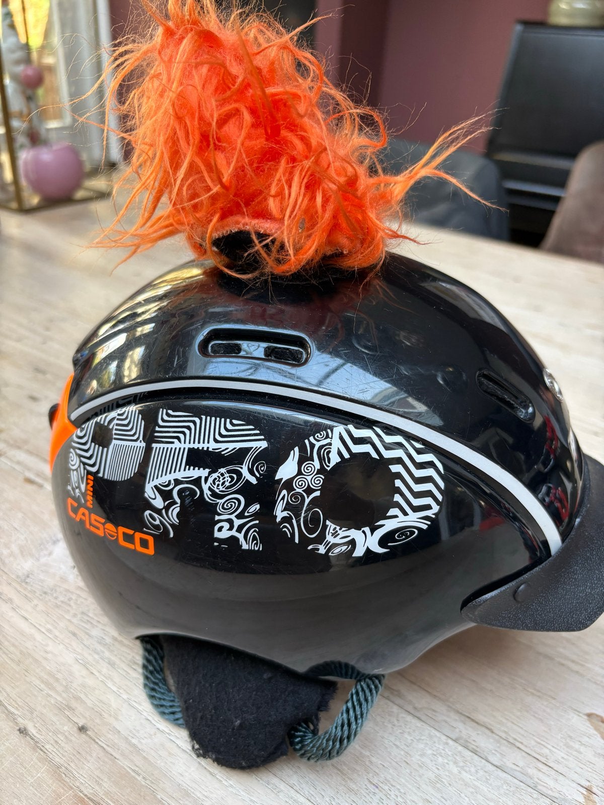 Casco skihelm met oranje pluim - Maat S, Overige merken, Gebruikt, Overige typen, Ophalen of Verzenden