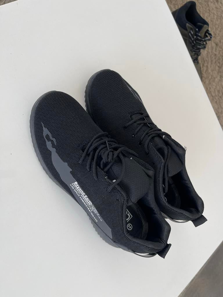 NASA sneakers maat 44 (vallen kleiner uit), Kleding | Heren, Ophalen of Verzenden, Nieuw, Zwart, Sneakers of Gympen