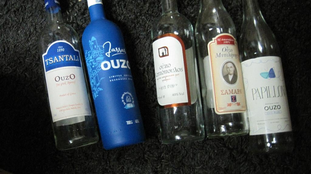 Ouzo flessen leeg meer dan 50 stuks, Verzamelen, Ophalen, Zo goed als nieuw, Overige typen