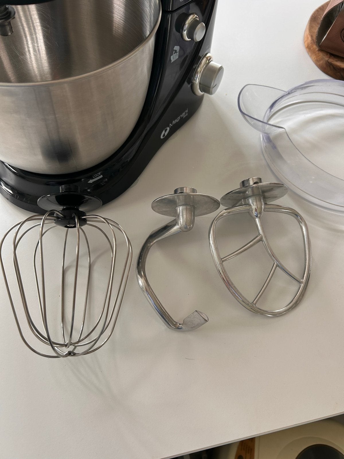 Magnani Keukenmachine Zwart - Zo goed als nieuw, Witgoed en Apparatuur, Keukenmixers, 2 tot 3 liter, Ophalen of Verzenden, Zo goed als nieuw