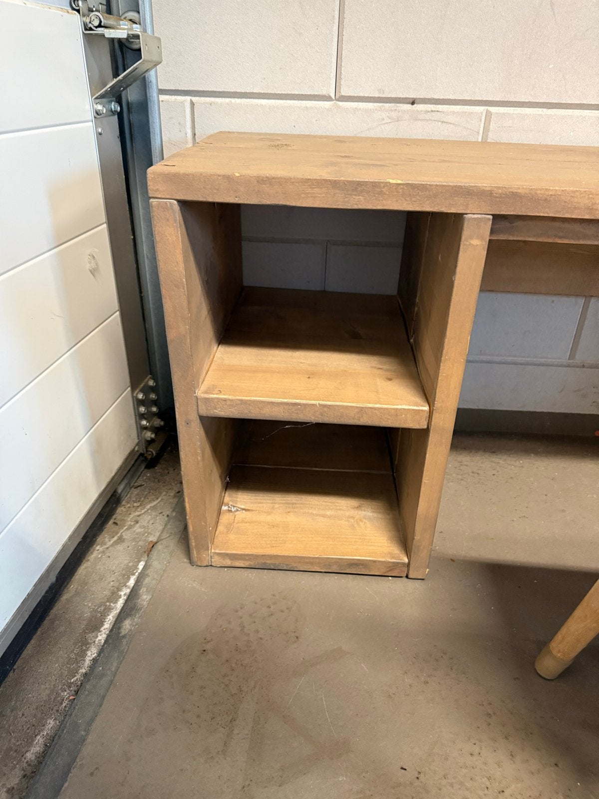 Houten kinderbureau met twee vintage stoeltjes, Ophalen, Opbergruimte, Gebruikt, Hout