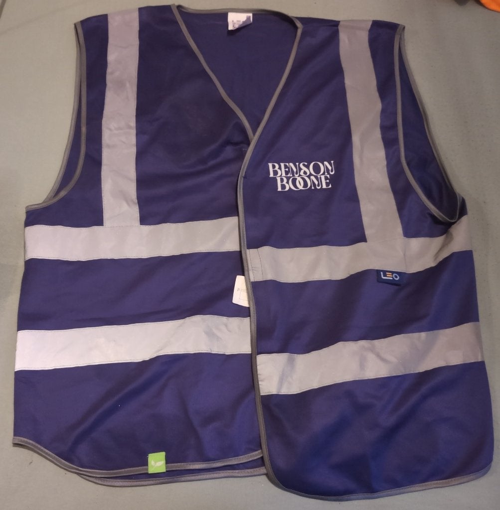 Benson Boone officiele backstage vest, Ophalen of Verzenden, Gedragen, Maat 56/58 (XL), Paars