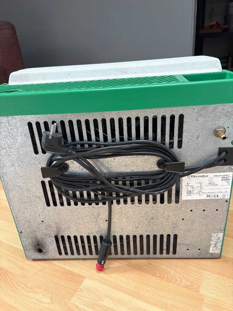Koelkast camping Electrolux 12v, gas, 220v, Ophalen, Gebruikt, Koelbox, Elektrisch
