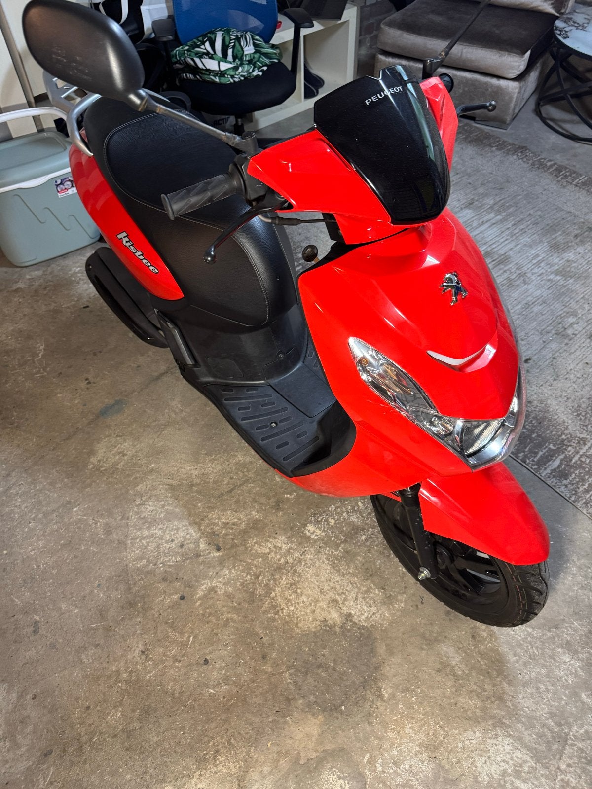 Peugeot Kisbee 2019 - Rode Scooter, Fietsen en Brommers, Brommers | Peugeot, Ophalen, Gebruikt, Maximaal 45 km/u, Overige modellen
