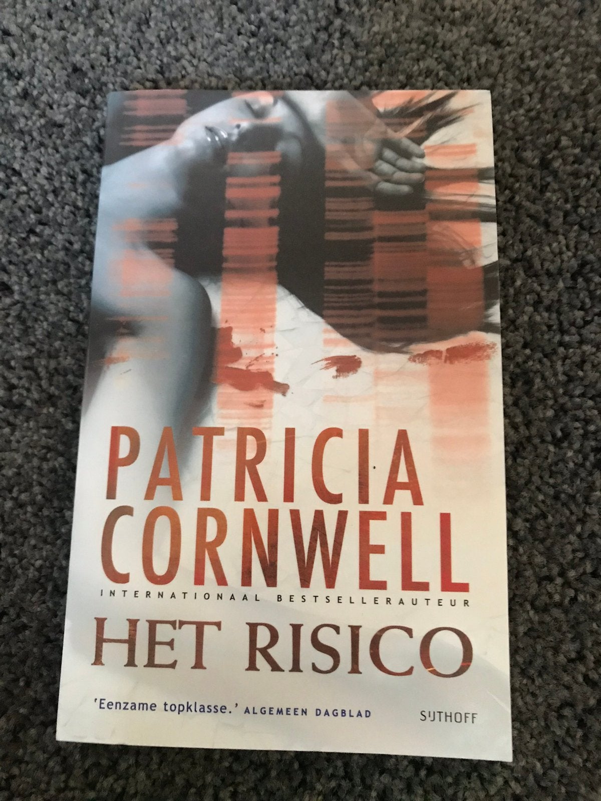HET RISICO Patricia Cornwell, Ophalen of Verzenden, Zo goed als nieuw