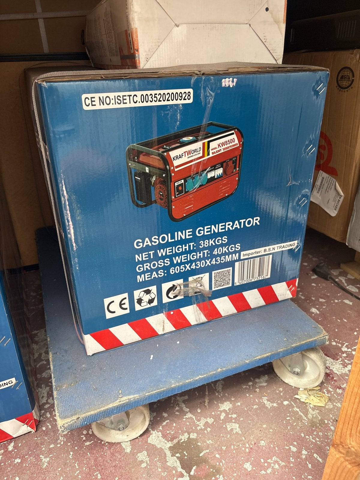 KRAFTWORLD KW8500 Benzine Generator - Nieuw in Doos, C, Benzine, Nieuw, T