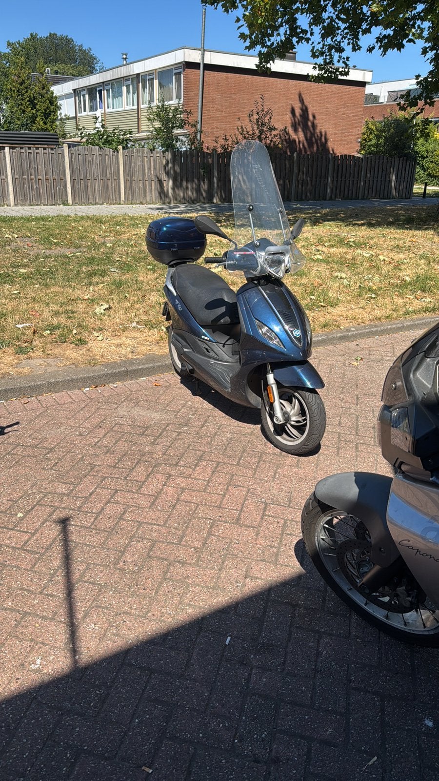 Piaggio new in onderdelen te koop, Fietsen en Brommers, Scooters | Piaggio, Ophalen of Verzenden, Zo goed als nieuw, Benzine
