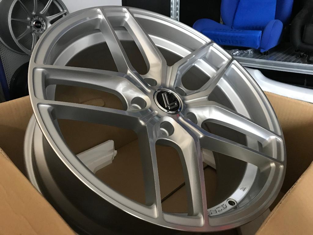Lenso Jager Bayern Silver 18 x 8.0J ET42 5x112, Auto diversen, Ophalen of Verzenden