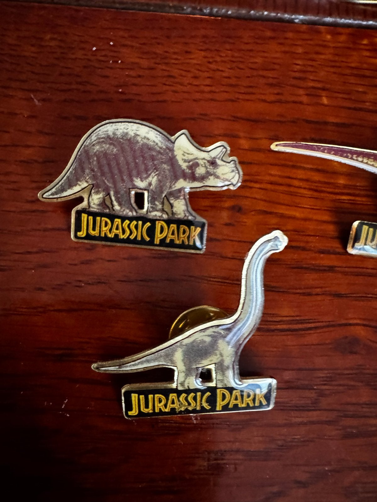 Jurassic Park Speldjes - Dinosaurus Pins, Ophalen of Verzenden, Zo goed als nieuw, Dier of Natuur, Speldje of Pin