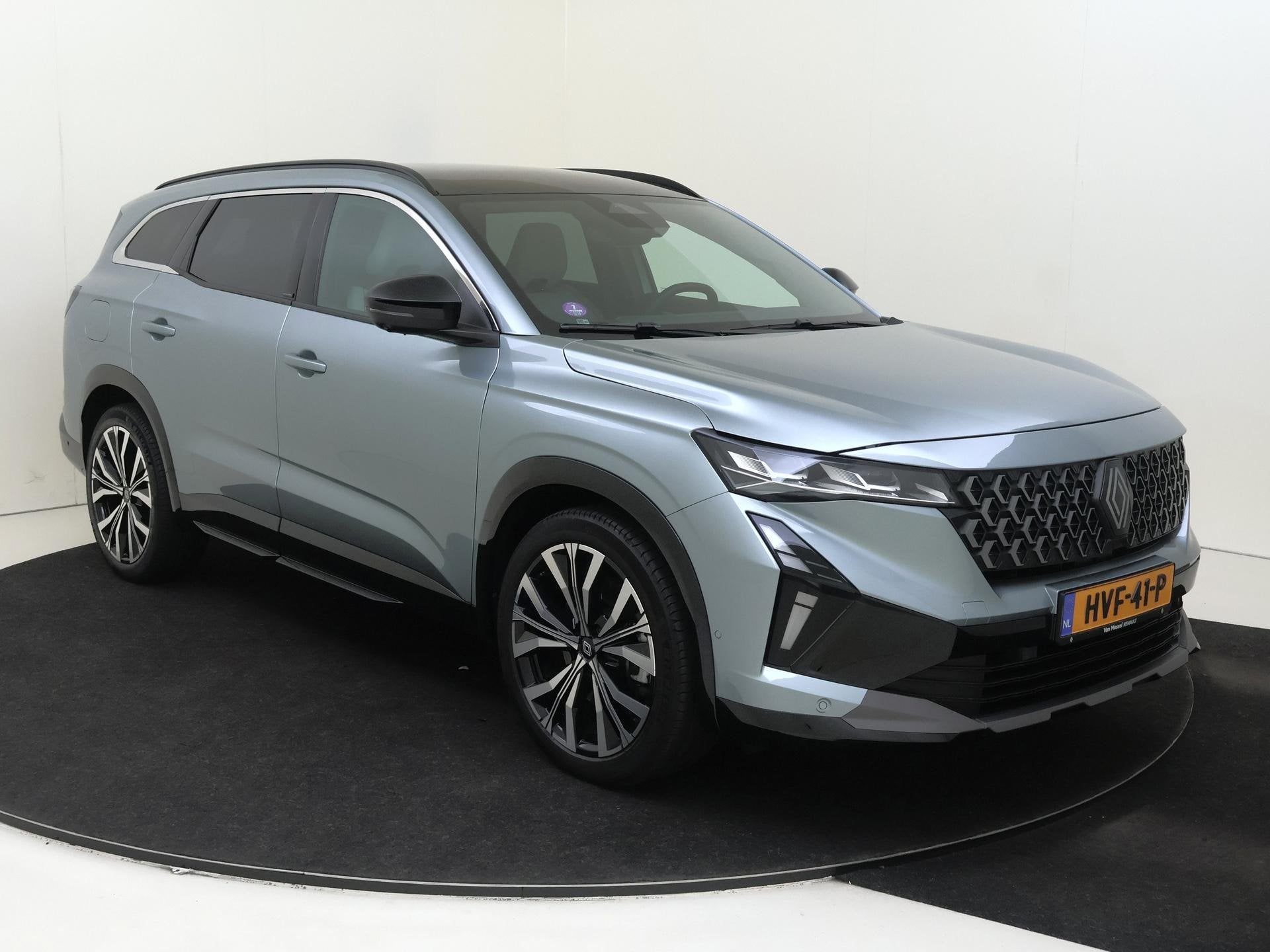 Renault Espace E-Tech full hybrid 200Pk iconic 7p. | Solarba, Euro 6, 1199 cc, 2 kWh, 7 stoelen