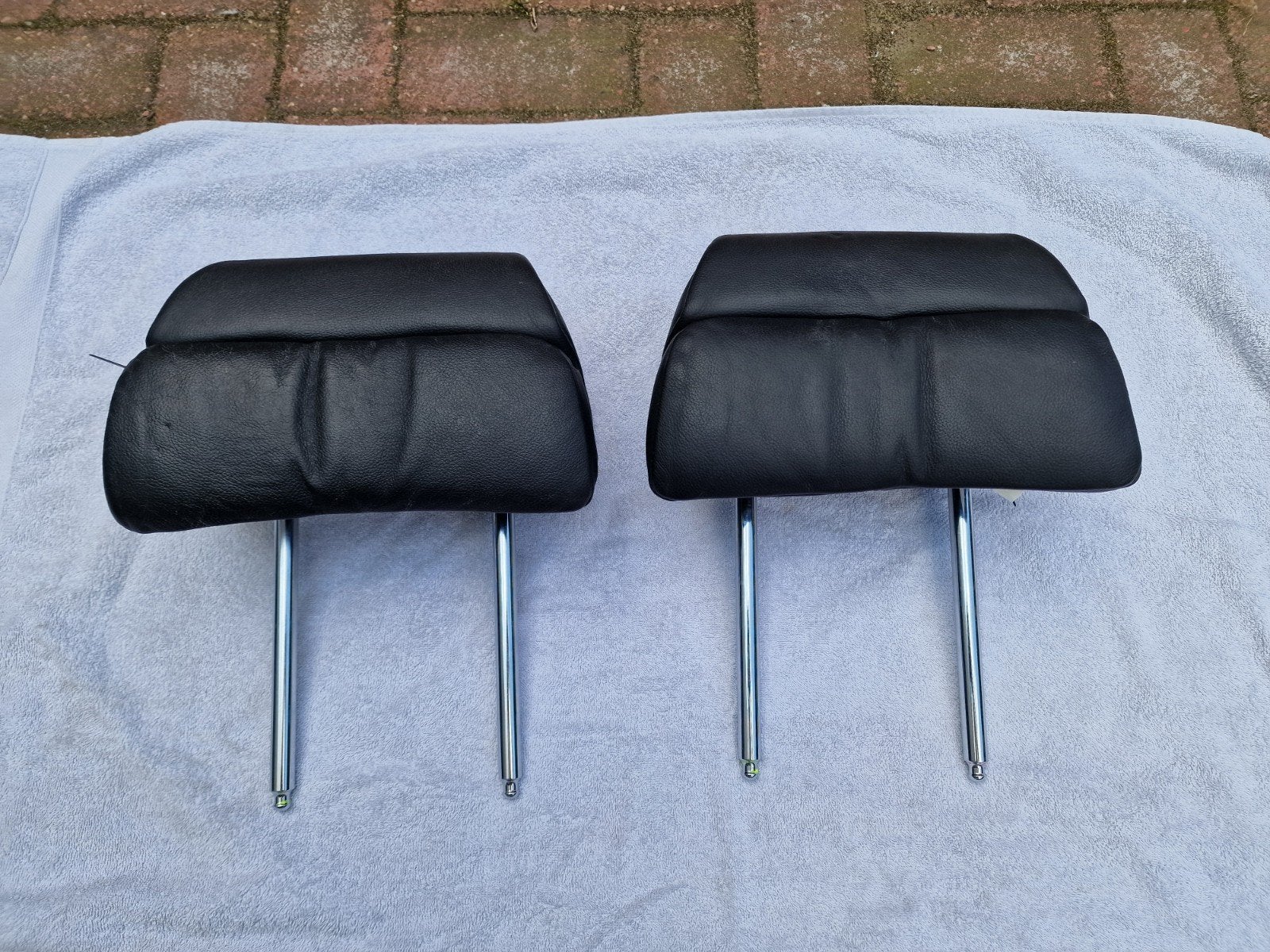 BMW E38 E39 E60 E61 E65 hoofdsteunen voorkant zwart, Ophalen of Verzenden