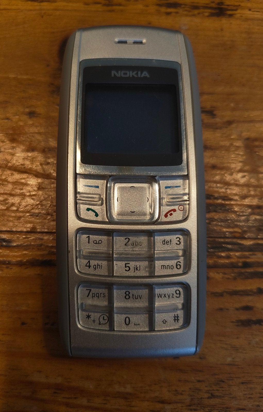 Nokia 1600 met originele oplader - Gebruikt maar werkt goed, Gebruikt, Geen camera, Fysiek toetsenbord, Ophalen of Verzenden