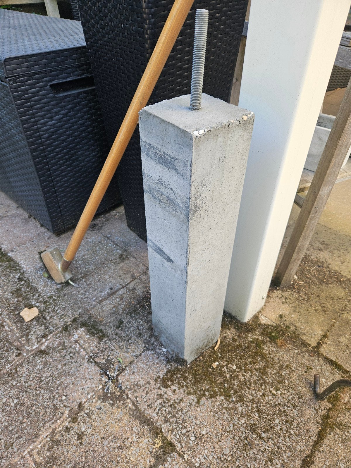 Betonnen poer met draadeind voor stevige constructies, Doe-het-zelf en Verbouw, Ophalen, Gebruikt, 250 mm of meer, Overige typen