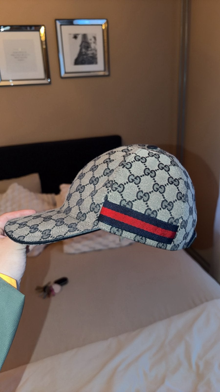 Gucci pet Navy GG, Ophalen of Verzenden, Zo goed als nieuw, 57 cm (M, 7⅛ inch) of minder, Pet