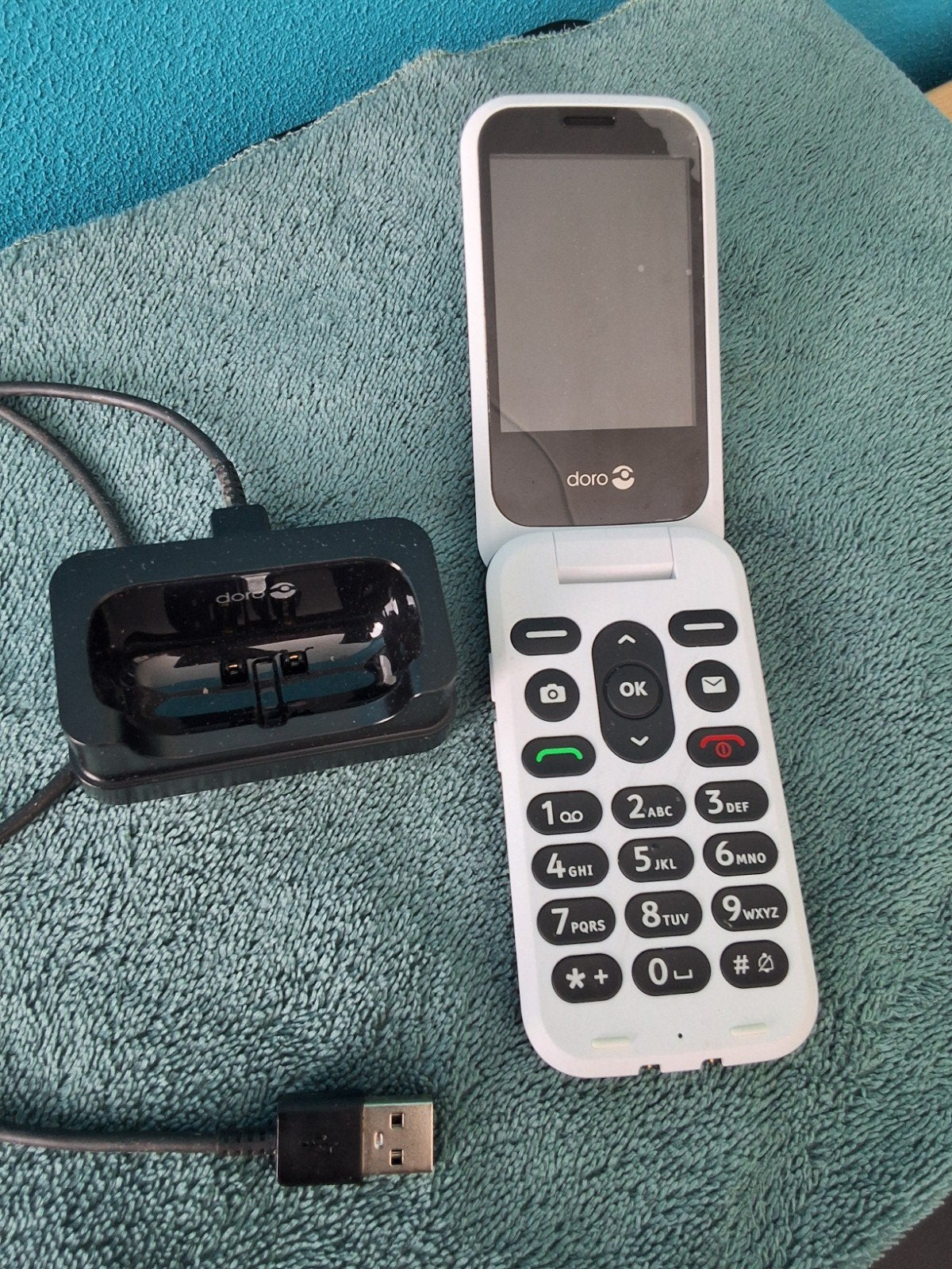 Doro 2880 Klaptelefoon met Oplaadstation - Zo goed als nieuw, Ophalen of Verzenden