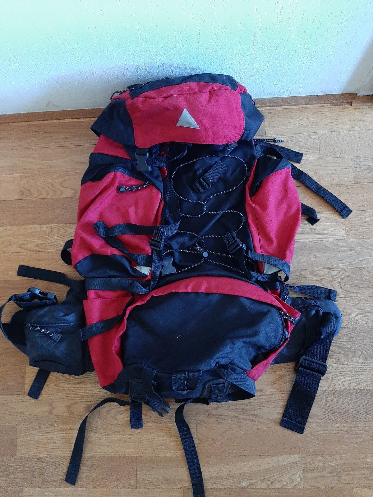 Grote Trekking Rugzak - Rood/Zwart, Sieraden, Tassen en Uiterlijk, Tassen | Rugtassen, Ophalen of Verzenden