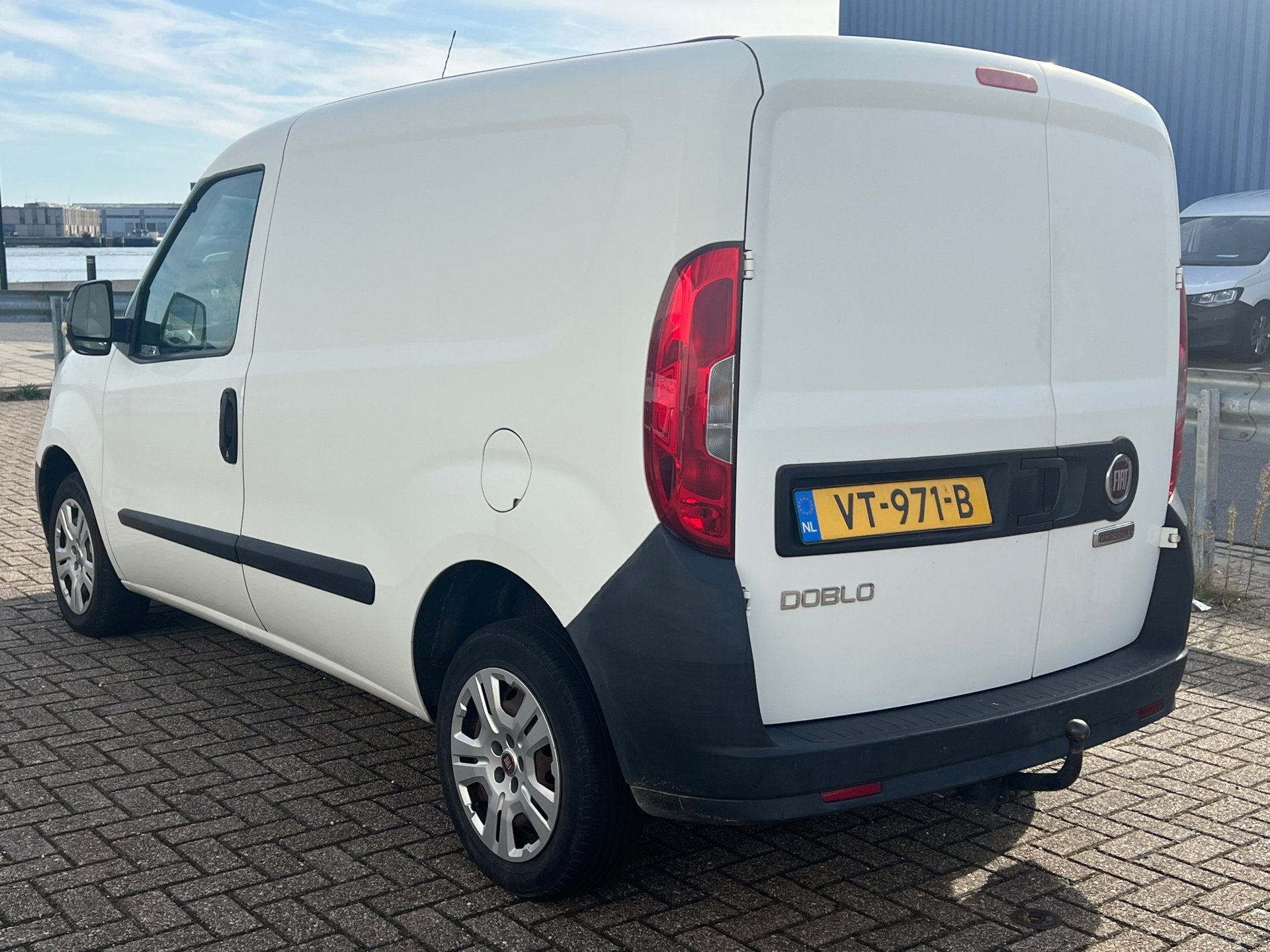 Fiat Doblò Cargo 1.3 MJ L1H1 Actual|Airco|Schuifdeur|, Voorwielaandrijving, Gebruikt, Zwart, 4 cilinders
