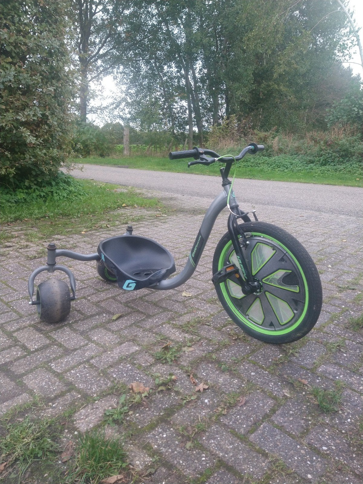 Huffy Green Machine Drift Trike - Zo goed als nieuw, Fietsen en Brommers, Ophalen, Verstelbare zitting, Velgrem, Zo goed als nieuw