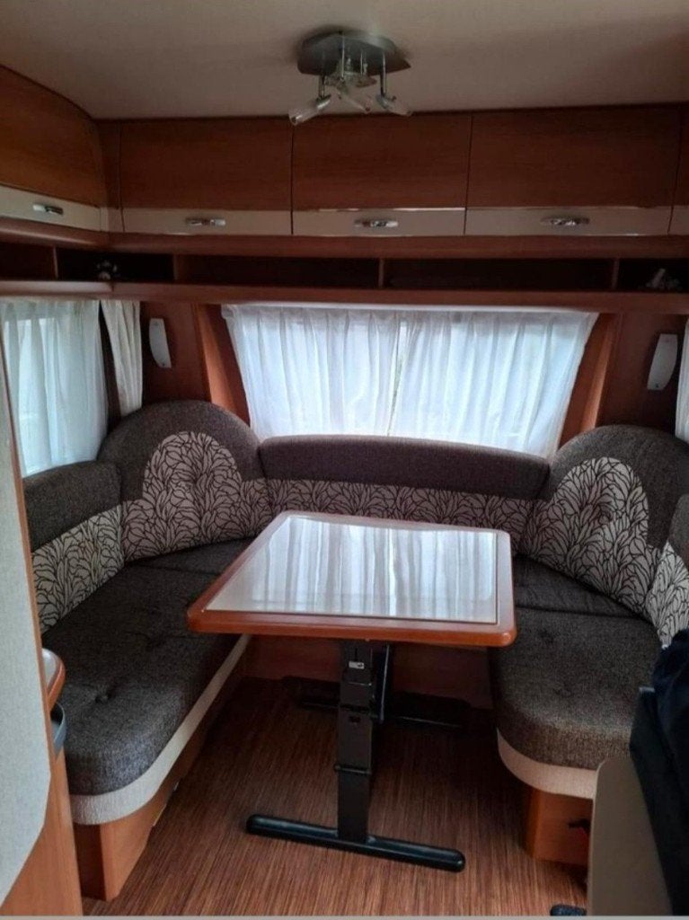 Hobby 460 LU Excellent – Isabella tent+luifel - Mover -, 2 aparte bedden, Rondzit, Hobby, Particulier