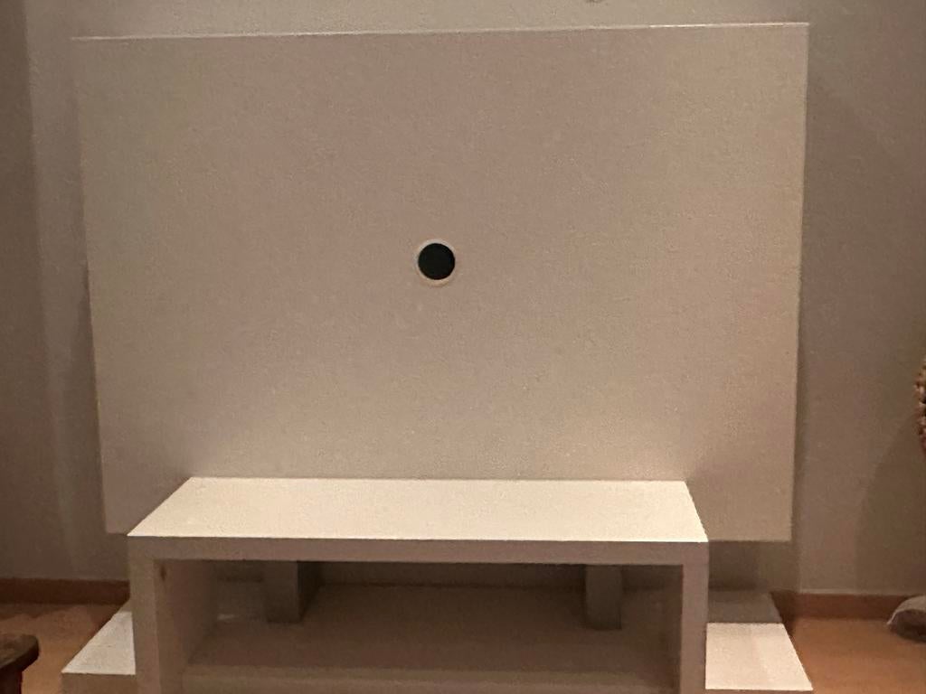 Witte tv-kast met planken, Ophalen, Overige materialen, Gebruikt, 100 tot 150 cm