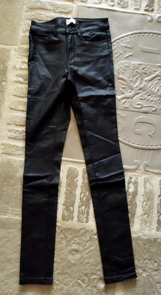Only Coated Broek Stretch Maat S, Kleding | Dames, Broeken en Pantalons, Only, Zwart, Ophalen of Verzenden, Zo goed als nieuw
