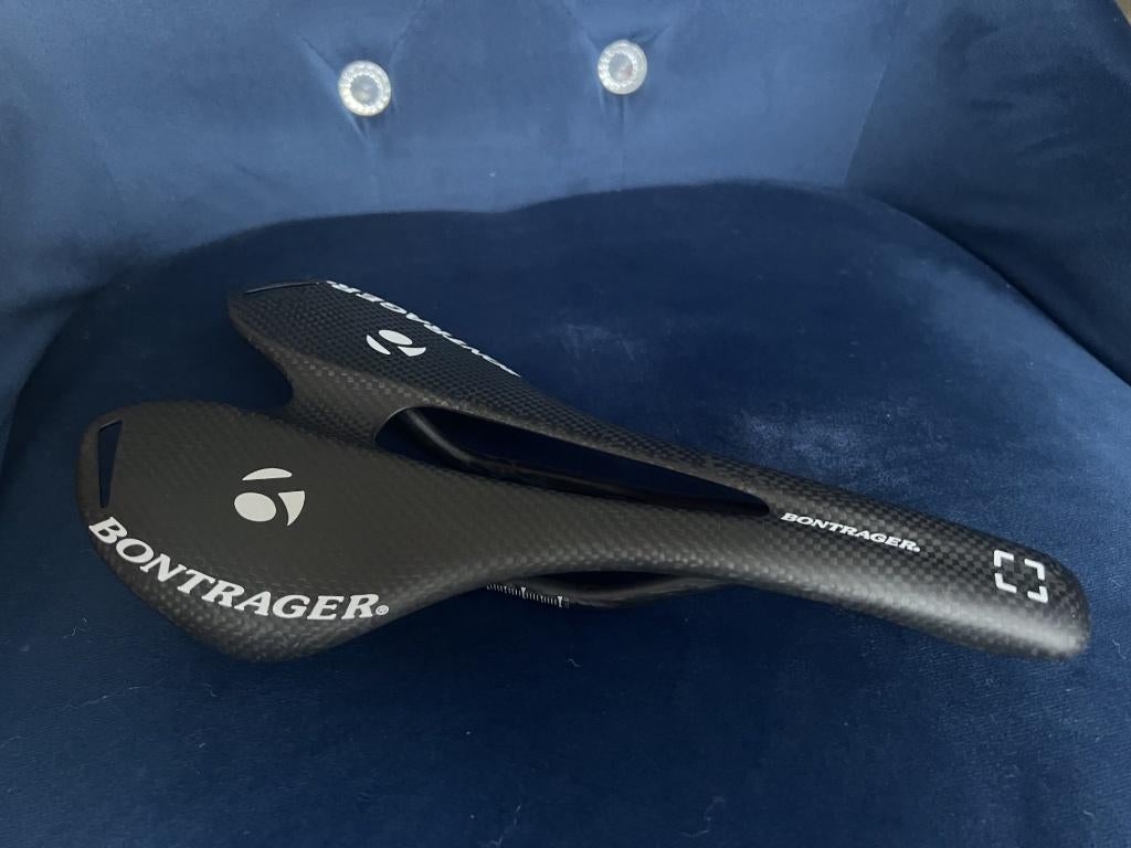 BONTRAGER ZADEL VOLLEDIG CARBON GEW 115 GRAM VEDER LICHT., Nieuw, Ophalen of Verzenden, Zadel, Racefiets