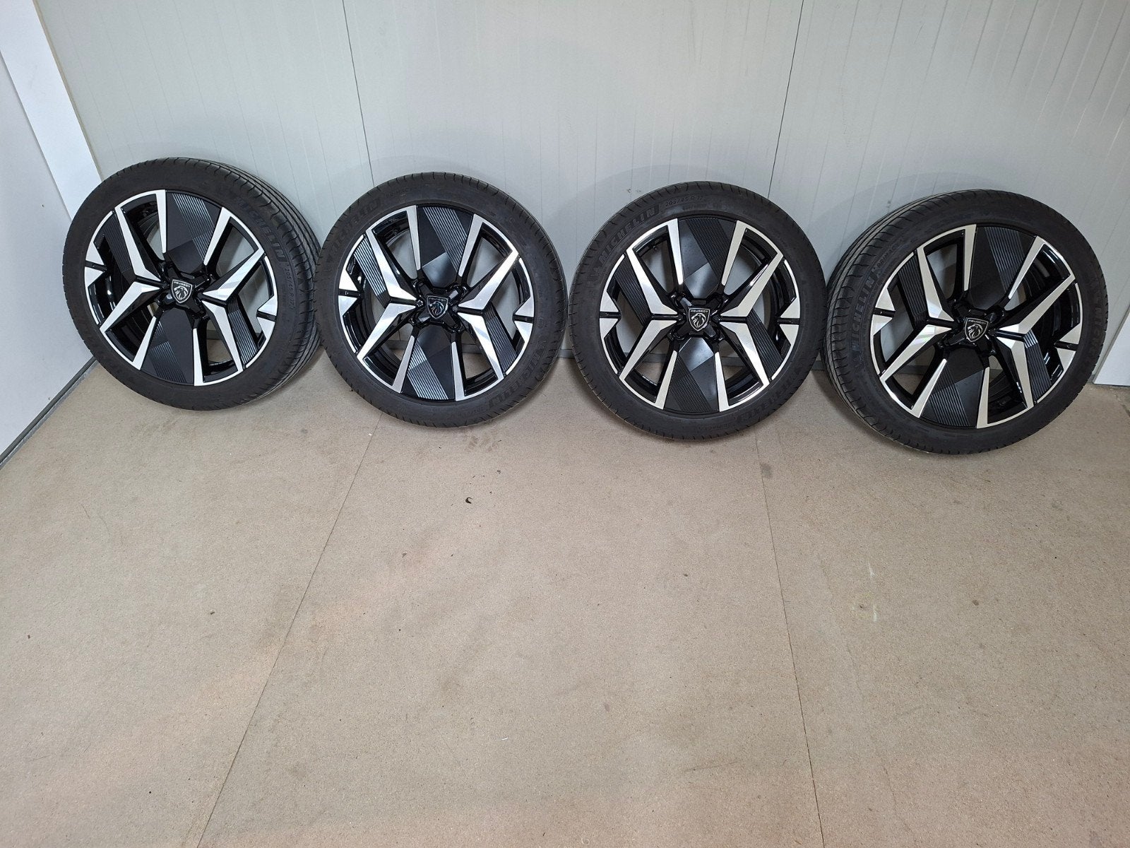 Demo set lichtmetalen velgen Peugeot 208 gt gt e, Auto-onderdelen, Banden en Velgen, Ophalen, Nieuw, 17 inch, 205 mm