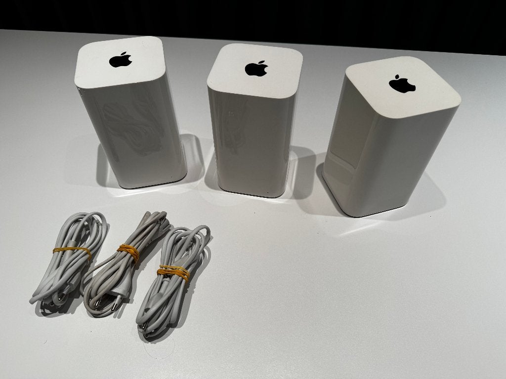 Apple AirPort Extreme (802.11ac), 3 stuks, Computers en Software, Ophalen of Verzenden, Gebruikt, Router, Apple AirPort Extreme