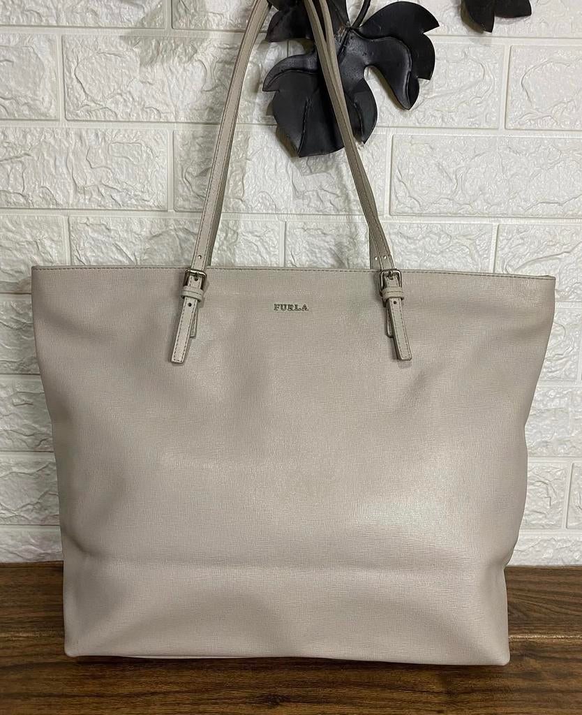 Furla Handtas, Ophalen of Verzenden, Zo goed als nieuw, Grijs, Handtas