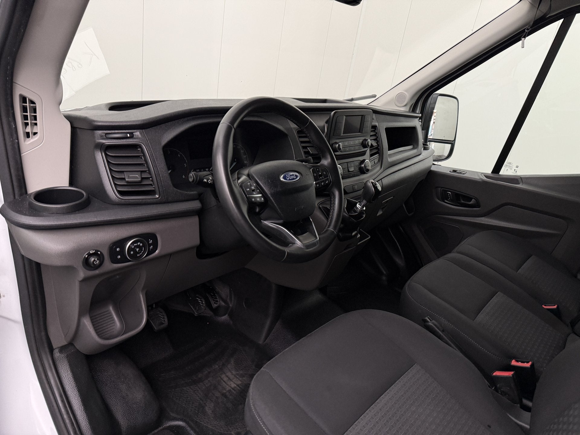 Ford Transit 2.0TDCi 130PK L3H2 | 2023 | Euro 6 | Airco | Cr, Voorwielaandrijving, Stof, Gebruikt, 4 cilinders