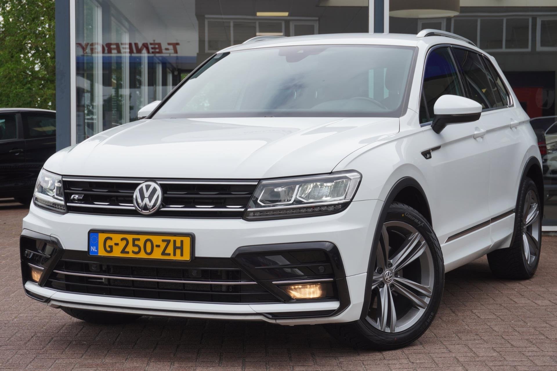 Volkswagen Tiguan 1.5 TSI ACT Highline Business Rline | Auto, Auto's, Dealer onderhouden, Euro 6, 4 cilinders, 150 pk