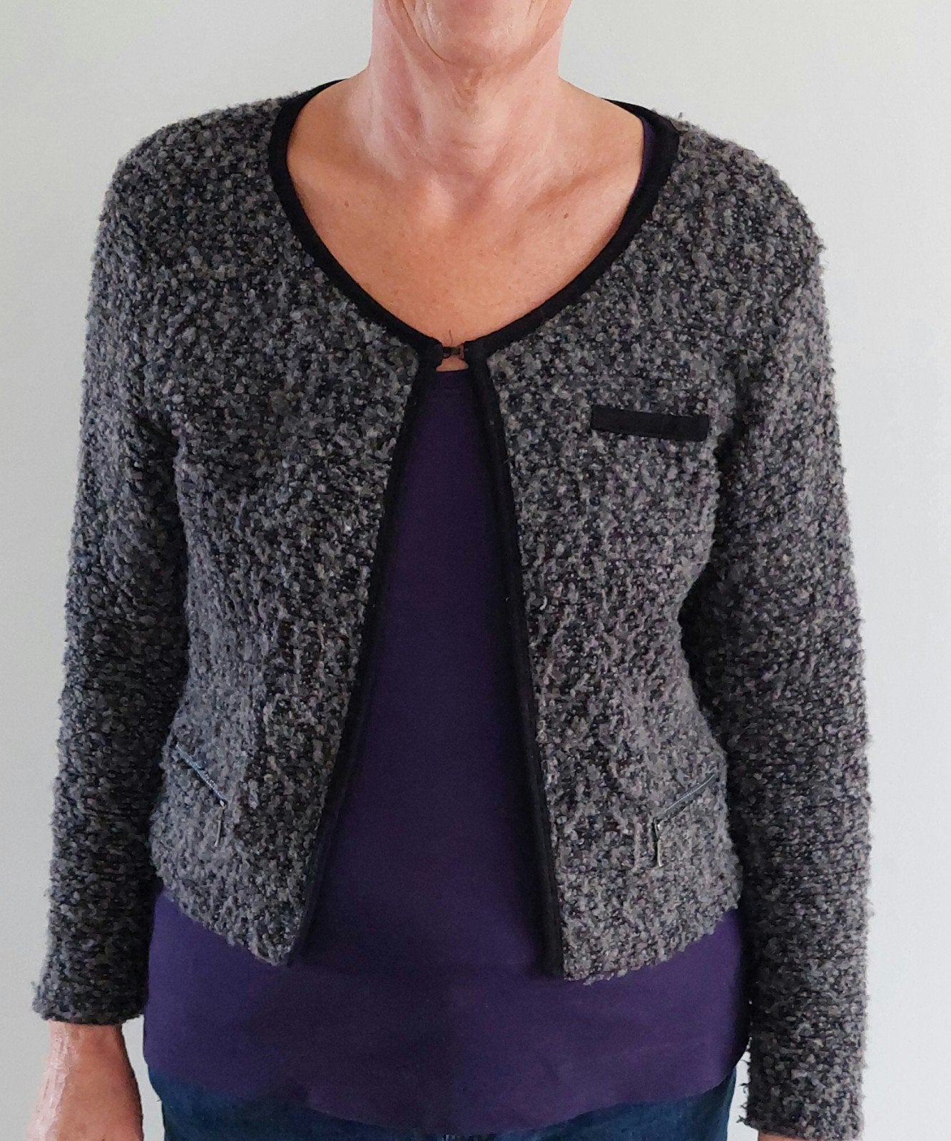 Kort warm grijs vestje.
Maat XL
74% polyacryl, 18% wol, 8% p, Ophalen of Verzenden, Gedragen, Maat 46/48 (XL) of groter, Grijs