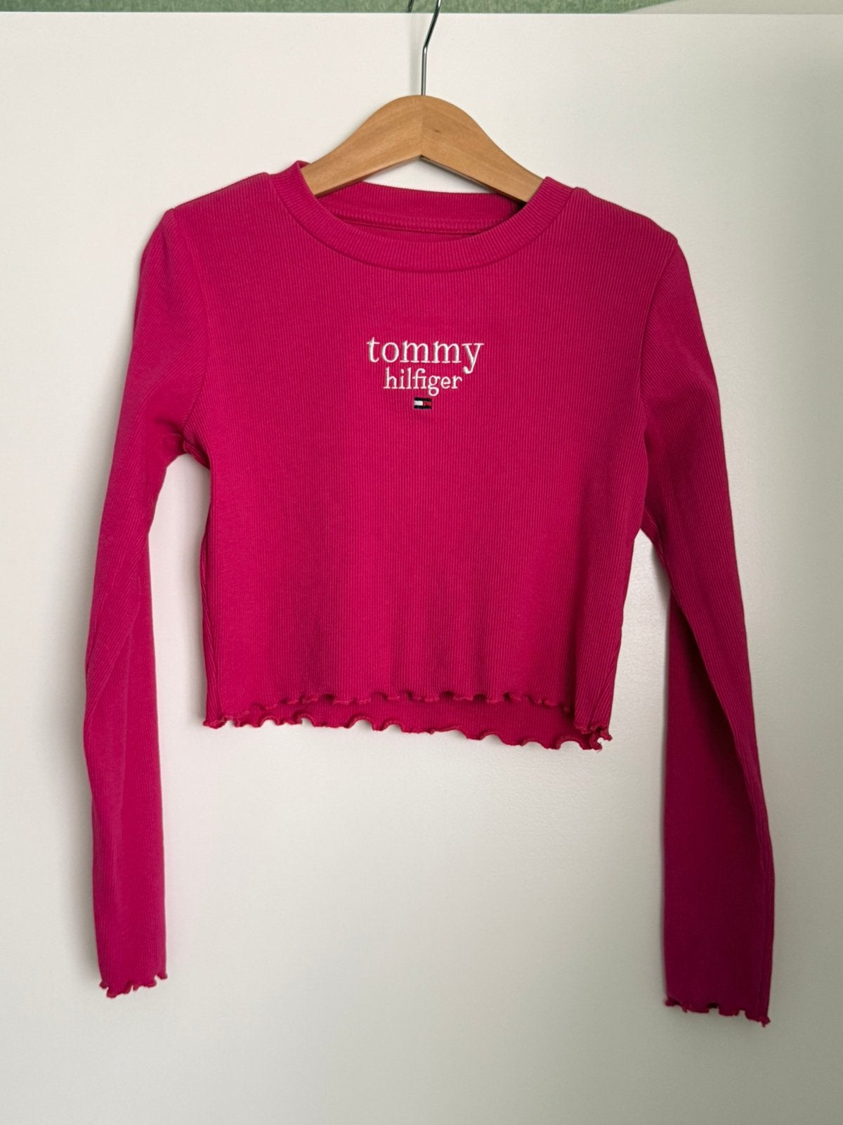 Meisjes Tommy Hilfiger longsleeve maat 128 fuchsia roze trui, Ophalen of Verzenden, Zo goed als nieuw, Meisje, Shirt of Longsleeve