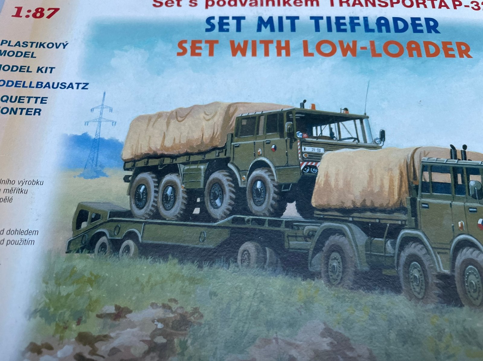 Model Tatra 813 8x8 & 6x6 met dieplader modelbouwkit, Ophalen of Verzenden, Nieuw, Gelijkstroom of Wisselstroom, Overige merken