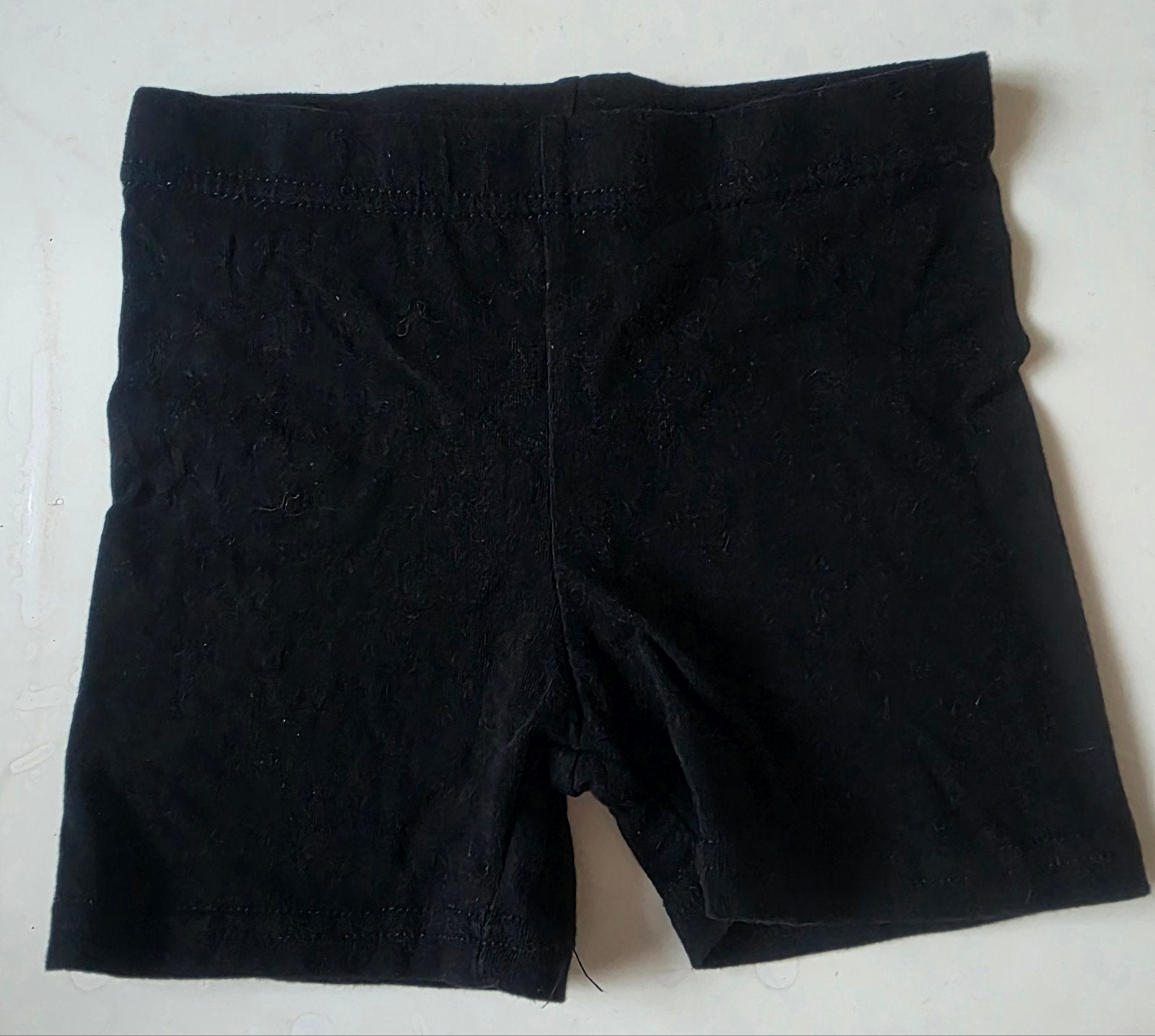 Zwart kort broekje maat 92, Kinderen en Baby's, Kinderkleding | Maat 92, Ophalen of Verzenden, Gebruikt, Jongen of Meisje, Broek