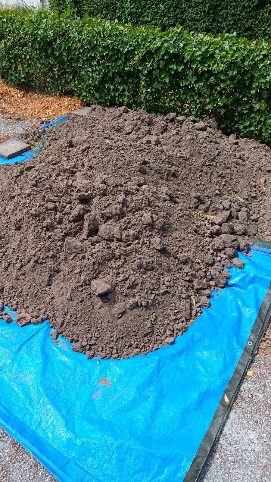 Zwarte grond met puin. Gratis af te halen., Ophalen of Verzenden, Overige typen