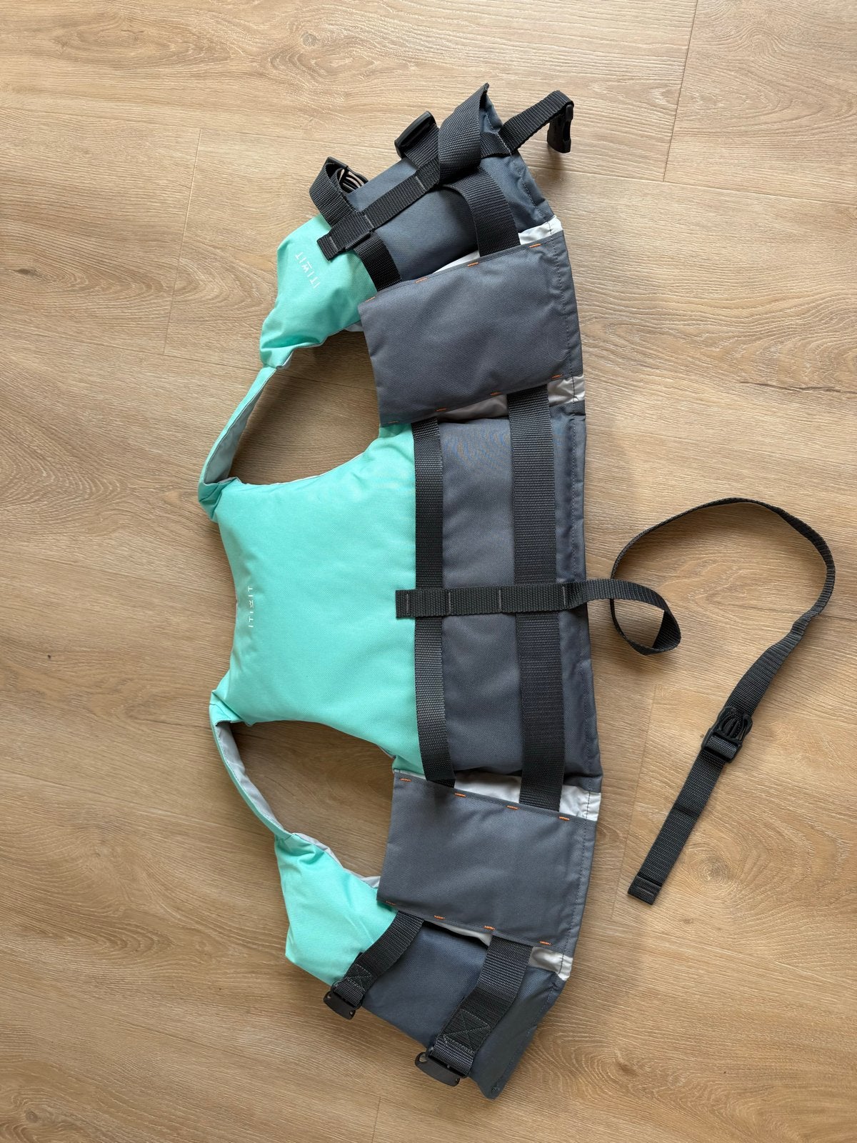 Decathlon Itiwit Zwemvest 40-60 kg, Ophalen of Verzenden, Zo goed als nieuw, Dame of Heer, Reddingsvest of Zwemvest