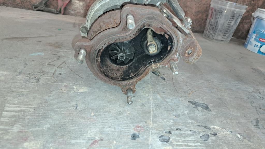 Turbo Opel Vivaro / Nissan Primastar / Renault Trafic 1.9, Ophalen, Renault