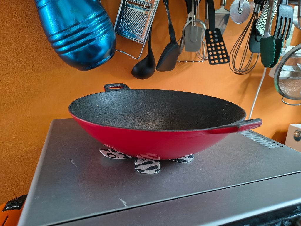 Gietijzeren wok, Ophalen, Gebruikt, Gietijzer, Met handvatten