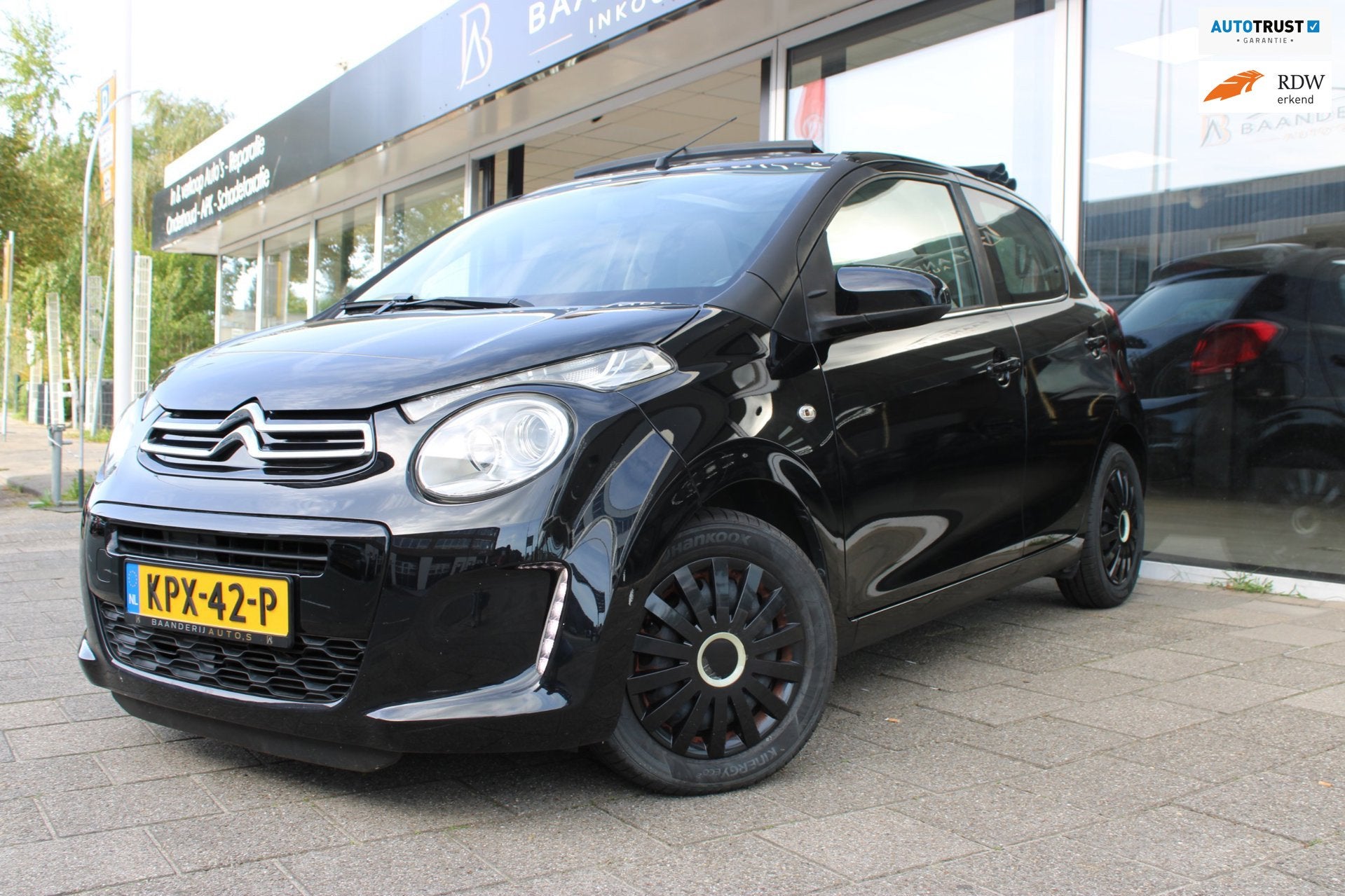 Citroen C1 1.2 PureTech Shine Cabrio | Airco | Cruise contro, Voorwielaandrijving, Dealer onderhouden, Stof, Gebruikt