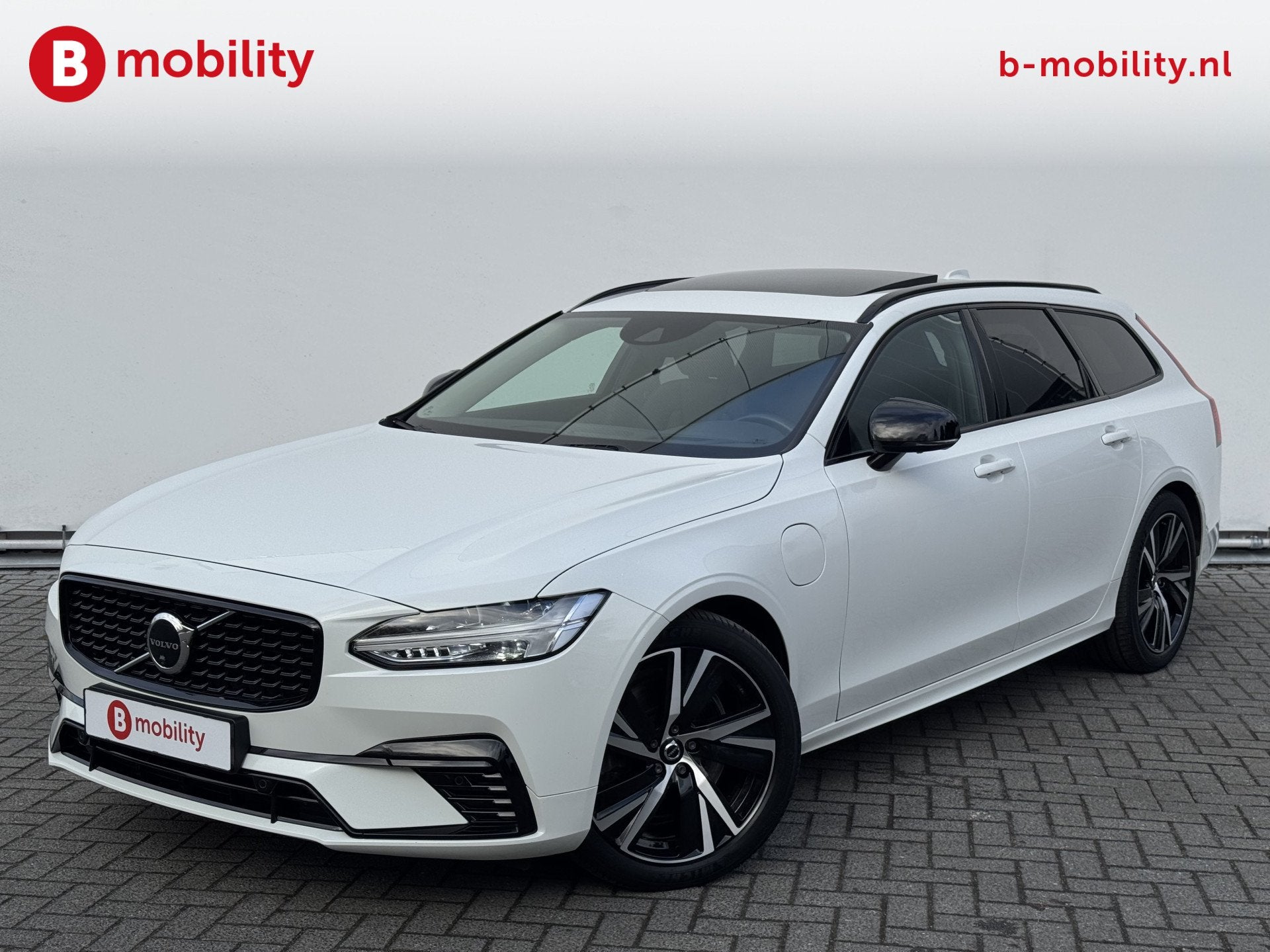 Volvo V90 2.0 T6 AWD R-Design Trekhaak 2.100kg Head Up Harma, Auto's, Automaat, 4 cilinders, 1969 cc, Wit