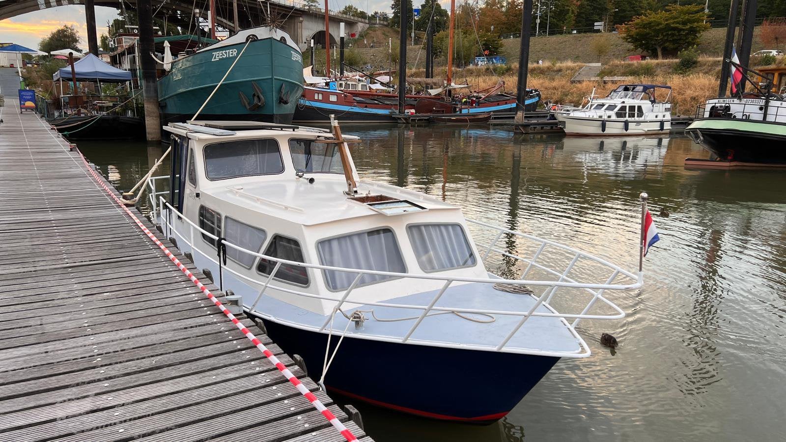 Ten broeke kruiser 750 keuken, toilet, slaapplaatsen., Watersport en Boten, Overige merken, Gebruikt, Keuken, Diesel