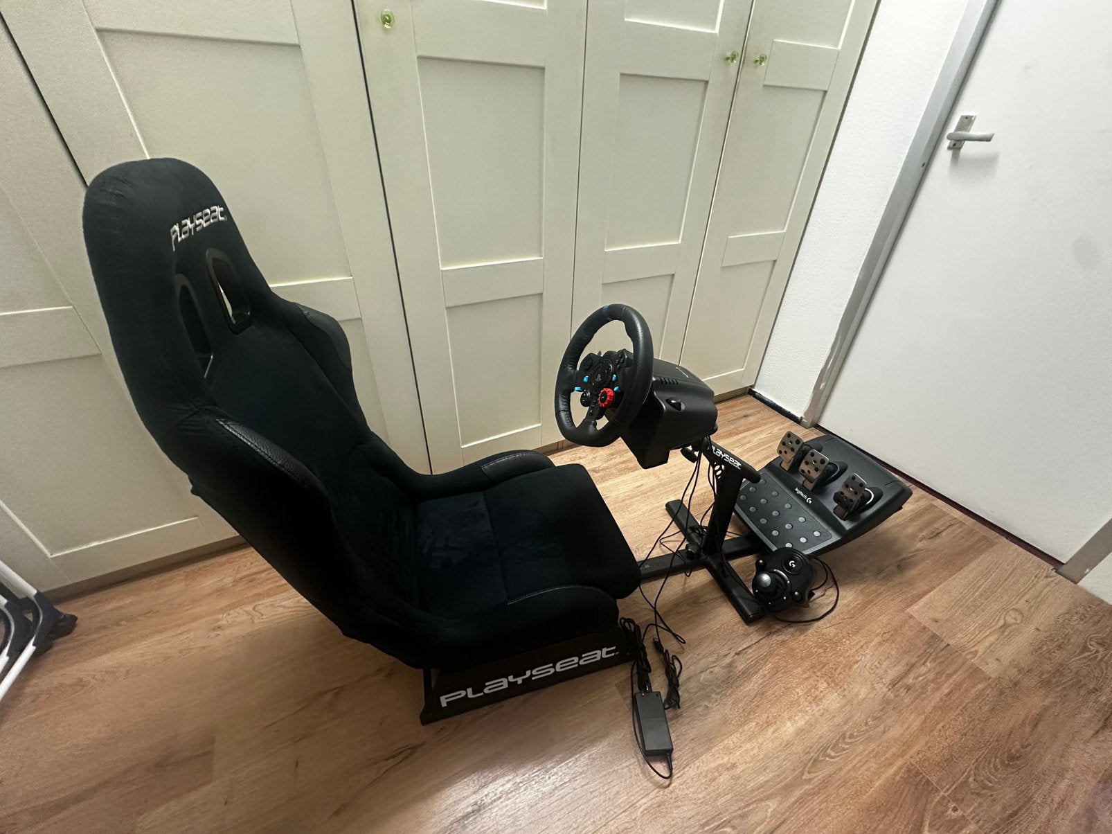 Logitech G29 Racestuur + Pedalen + Shifter + Playseat, Ophalen, 1 speler, Zo goed als nieuw, Vanaf 3 jaar