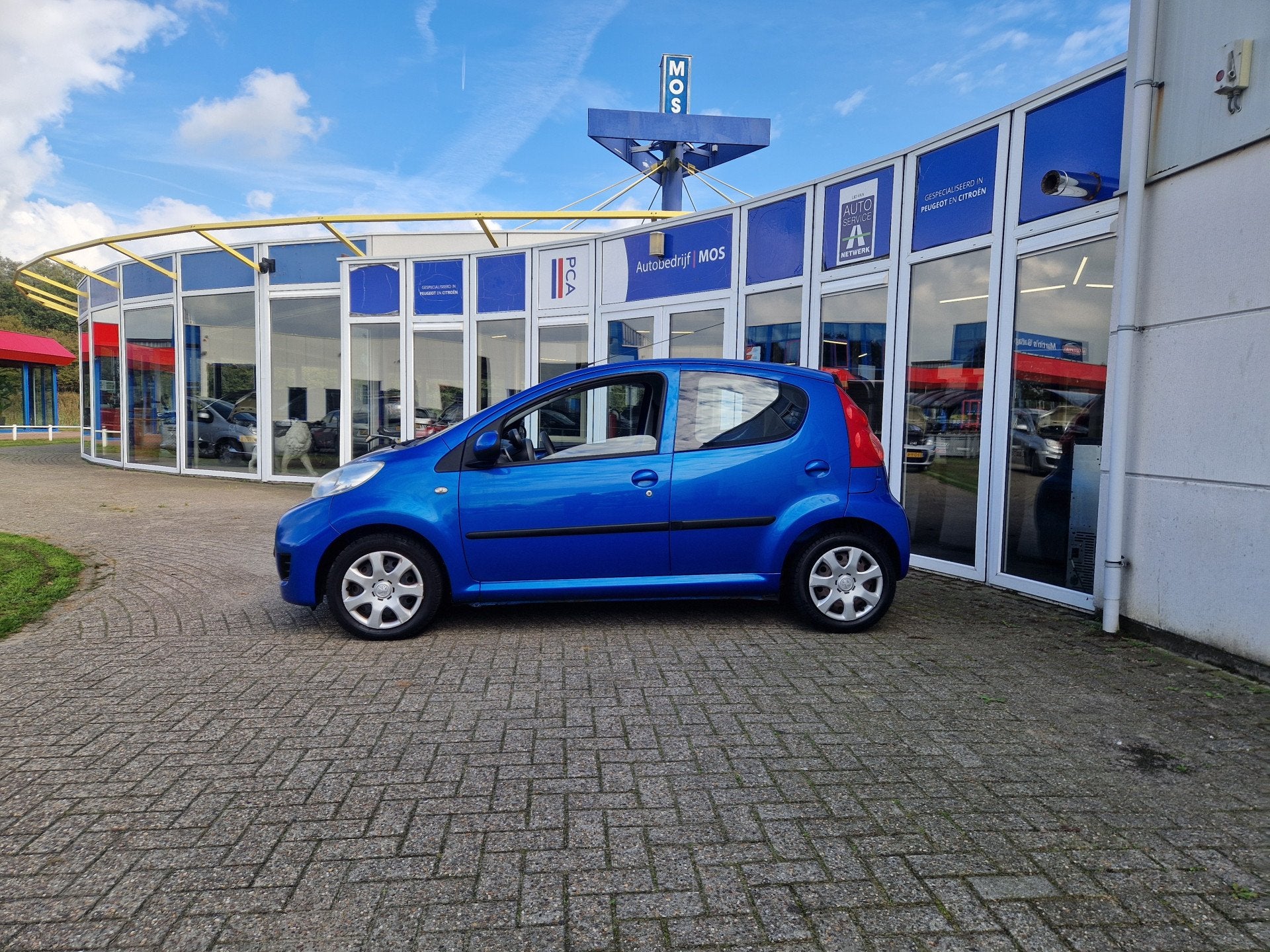 Peugeot 107Automaat Rijklaarprijs 1.0-12V XS (bj 2009), Auto's, Gebruikt, Elektrische ramen, 68 pk, Origineel Nederlands