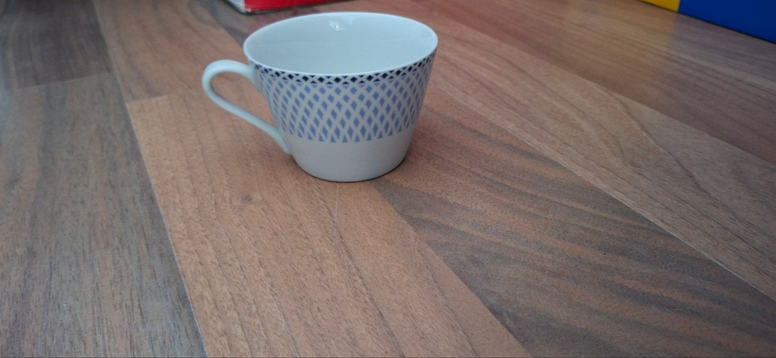 Set van 8 kop en schotels met 3 extra bordjes, Ophalen, Zo goed als nieuw, Keramiek, Kop(pen) en/of Schotel(s)